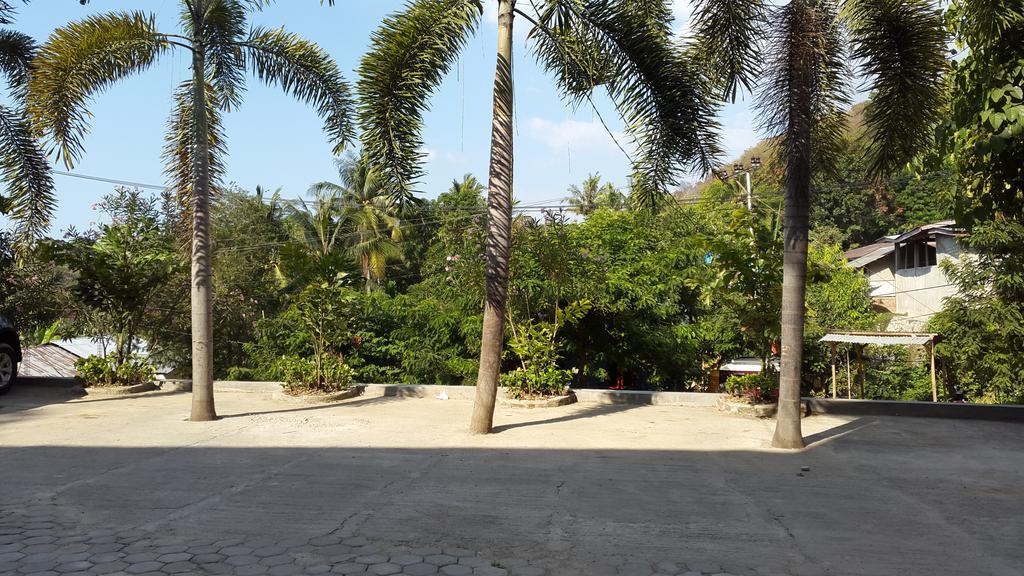 Centro Bajo Hotel & Resto Labuan Bajo Exterior foto