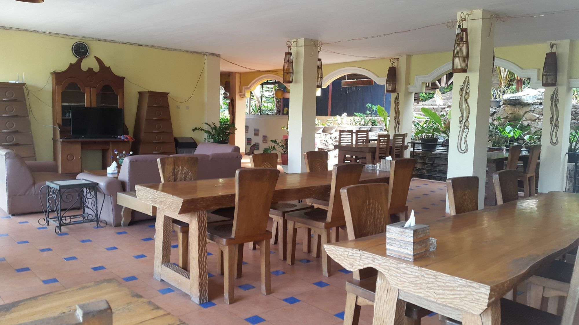Centro Bajo Hotel & Resto Labuan Bajo Exterior foto